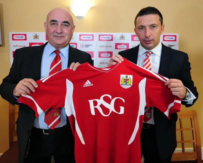Framed Print : Championship Showdown: Derek McInnes at Ashton Gate Stadium (October 2010 - November 2011) Framed Print : Championship Showdown: Derek McInnes at Ashton Gate Stadium (October 2010 - November 2011)