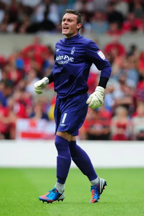 Framed Print : Championship Showdown: Lee Camp of Nottingham Forest in Action against Bristol City at The City Ground Framed Print : Championship Showdown: Lee Camp of Nottingham Forest in Action against Bristol City at The City Ground