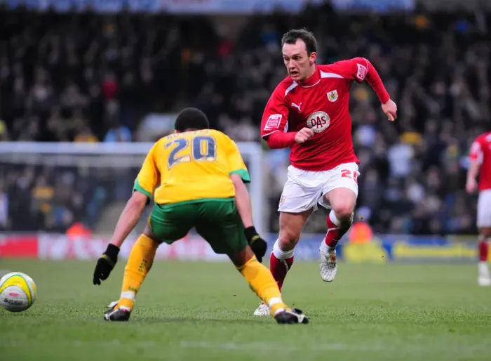 Framed Print : The Championship Showdown: Norwich City vs. Bristol City - A Football Rivalry (Season 08-09)