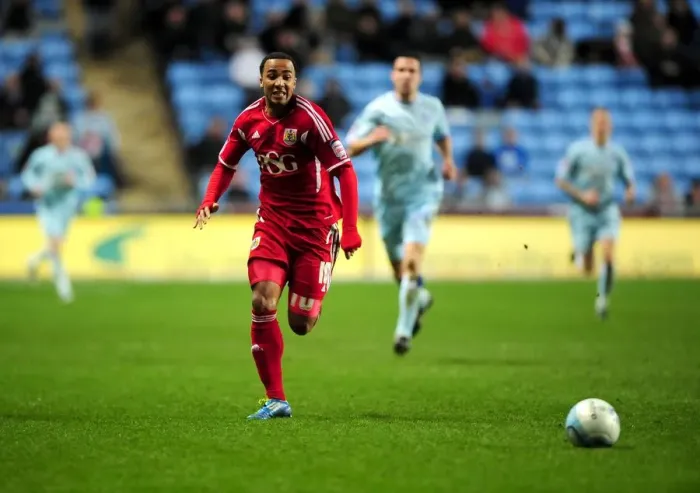 Framed Print : Chasing the Win: Nicky Maynard of Bristol City Pursues Loose Ball in Coventry City Match, December 2011 - Championship Football Framed Print : Chasing the Win: Nicky Maynard of Bristol City Pursues Loose Ball in Coventry City Match, December 2011 - Championship Football
