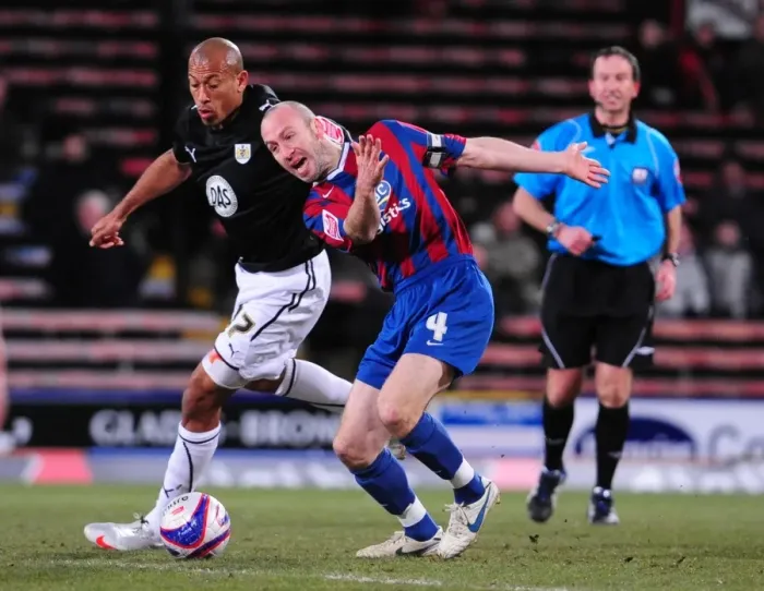 Framed Print : Chris Iwelumo vs Shaun Derry: Battle for Supremacy in the Championship Clash between Crystal Palace and Bristol City - 09 / 03 / 2010 Framed Print : Chris Iwelumo vs Shaun Derry: Battle for Supremacy in the Championship Clash between Crystal Palace and Bristol City - 09 / 03 / 2010