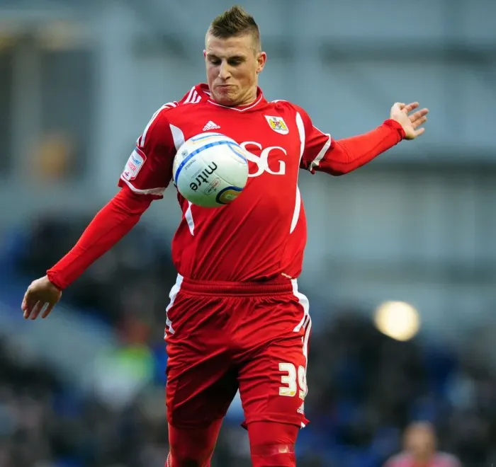 Framed Print : Chris Wood Faces Off Against Brighton: Bristol City in Championship Clash - 14 / 01 / 2012