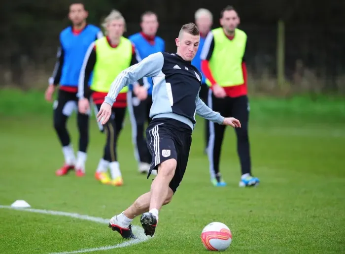 Framed Print : Chris Wood in Intense Training Focus with Bristol City FC Framed Print : Chris Wood in Intense Training Focus with Bristol City FC