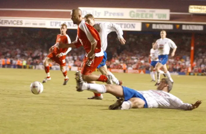 Framed Print : Christian Roberts in Action: Bristol City vs Hartlepool United (2003-04) Framed Print : Christian Roberts in Action: Bristol City vs Hartlepool United (2003-04)