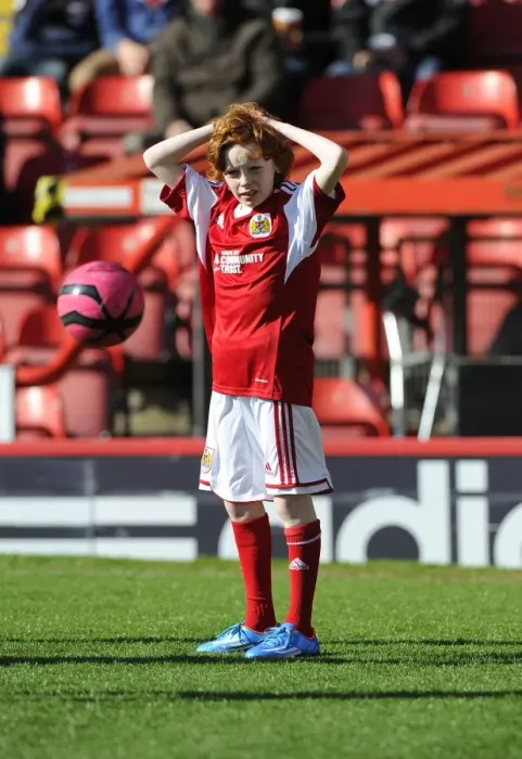 Framed Print : Clash at Ashton Gate: Bristol City vs Swindon Town - 15 March 2014