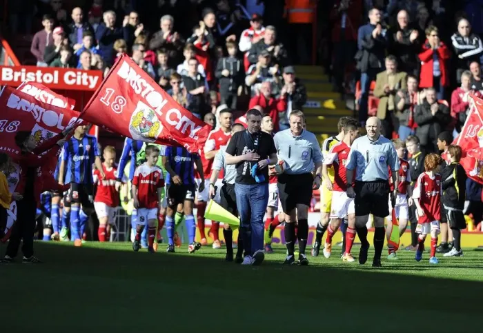 Framed Print : Clash at Ashton Gate: Bristol City vs Swindon Town - 15 March 2014 Framed Print : Clash at Ashton Gate: Bristol City vs Swindon Town - 15 March 2014