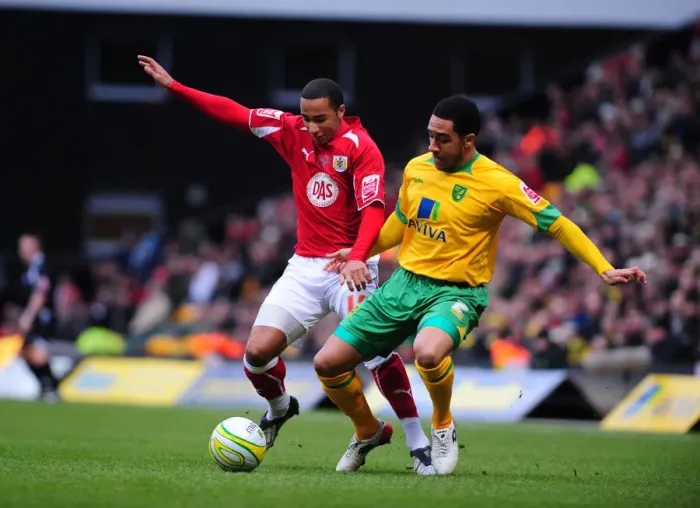 Framed Print : The Clash of the Canaries and Robins: Norwich City vs. Bristol City (08-09) Framed Print : The Clash of the Canaries and Robins: Norwich City vs. Bristol City (08-09)