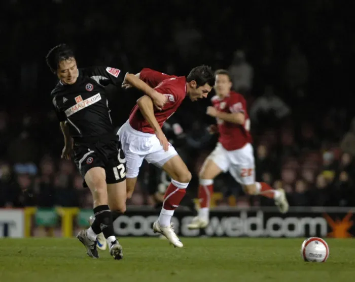 Framed Print : Clash of the Championship Titans: Bristol City vs Sheffield United (08-09) Framed Print : Clash of the Championship Titans: Bristol City vs Sheffield United (08-09)