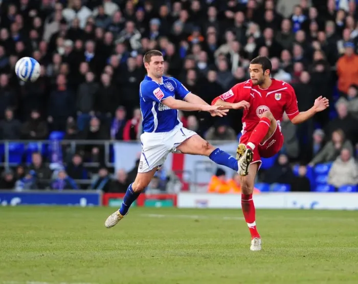 Framed Print : Clash of the First Teams: Ipswich Town vs. Bristol City (Season 09-10)