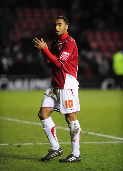 Framed Print : A Clash of Football Talents: Bristol City vs. Reading, 09-10 Season