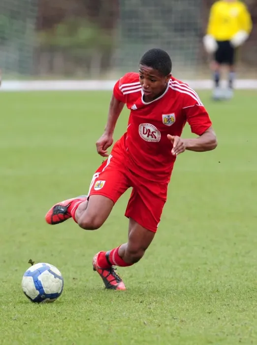 Framed Print : Clash of Future Stars: Bristol City Academy vs Portsmouth Academy - Season 10-11
