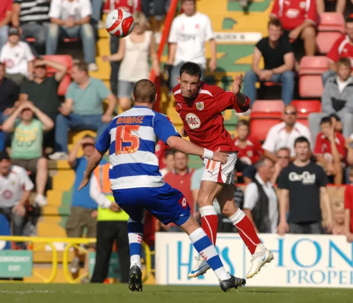 Framed Print : Clash of the Giants: Bristol City vs QPR (08-09 Season) Framed Print : Clash of the Giants: Bristol City vs QPR (08-09 Season)
