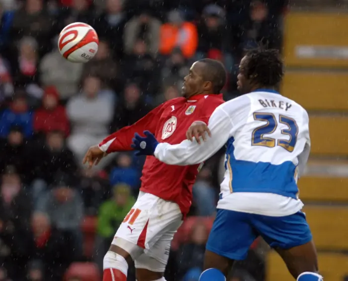 Framed Print : Clash of Giants: Bristol City vs Reading, 08-09 Season Framed Print : Clash of Giants: Bristol City vs Reading, 08-09 Season