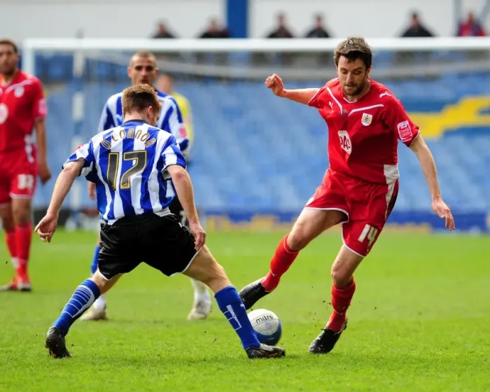 Framed Print : Clash at Hillsborough: Cole Skuse vs. James O'Connor - Sheffield Wednesday vs. Bristol City, Championship 2010 Framed Print : Clash at Hillsborough: Cole Skuse vs. James O'Connor - Sheffield Wednesday vs. Bristol City, Championship 2010