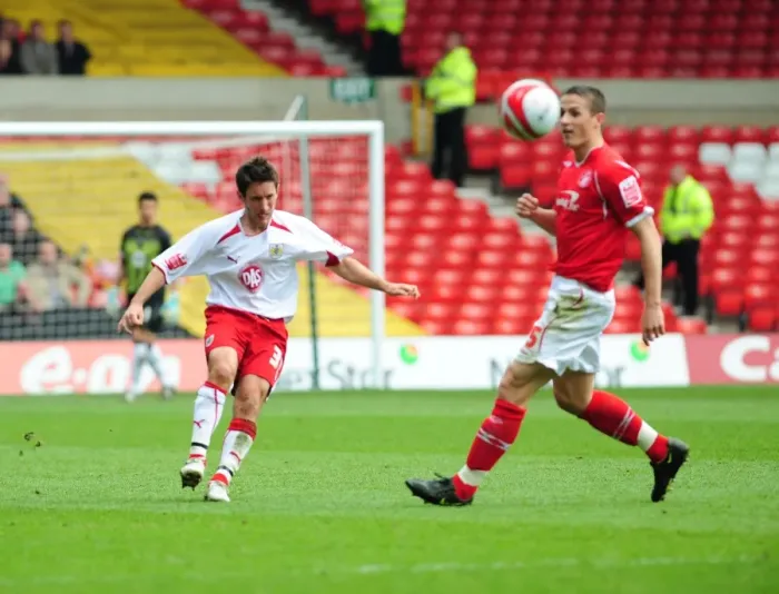 Framed Print : The Clash of Rivals: Nottingham Forest vs. Bristol City - Season 08-09 Football Match