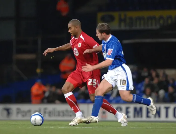 Framed Print : A Clash of Titans: Bristol City vs Ipswich Town - Season 08-09 Football Rivalry: Ipswich Town vs Bristol City
