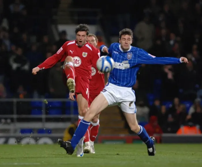 Framed Print : Clash of Titans: Ipswich Town vs. Bristol City (Season 08-09) Framed Print : Clash of Titans: Ipswich Town vs. Bristol City (Season 08-09)