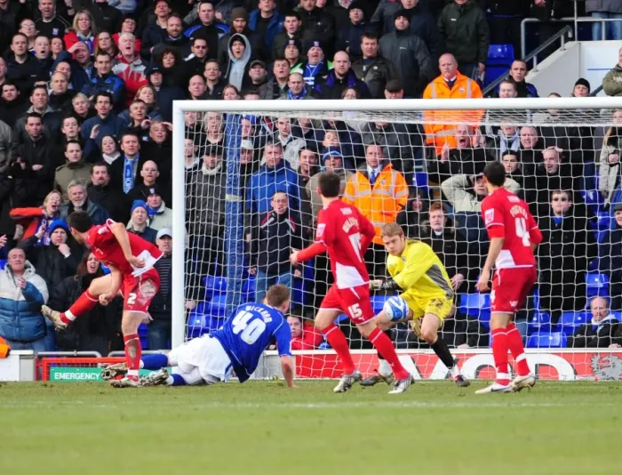 Framed Print : Clash of Titans: Ipswich Town vs. Bristol City (Season 09-10)