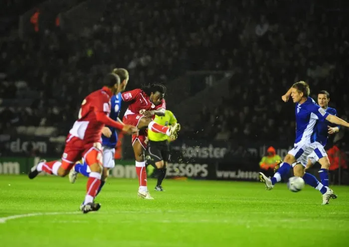 Framed Print : Clash of Titans: Leicester City vs. Bristol City - Season 09-10 Framed Print : Clash of Titans: Leicester City vs. Bristol City - Season 09-10