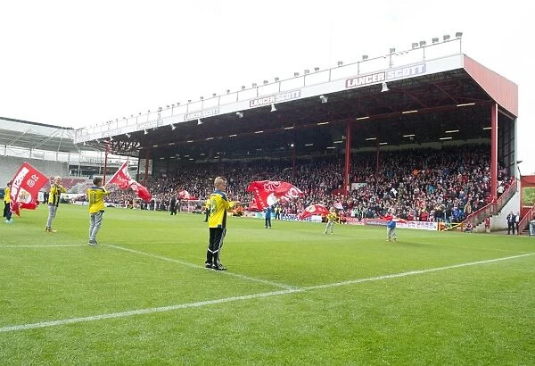 Clash of the Titans: Sky Bet League One Showdown - Bristol City vs Walsall at Ashton Gate, May 2015