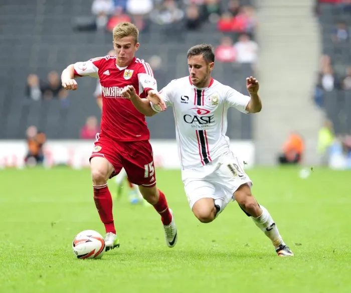 Framed Print : Clash of the Wing-backs: Joe Bryan vs George Baldock, Bristol City vs Milton Keynes Dons, Sky Bet League One, 2013 Framed Print : Clash of the Wing-backs: Joe Bryan vs George Baldock, Bristol City vs Milton Keynes Dons, Sky Bet League One, 2013