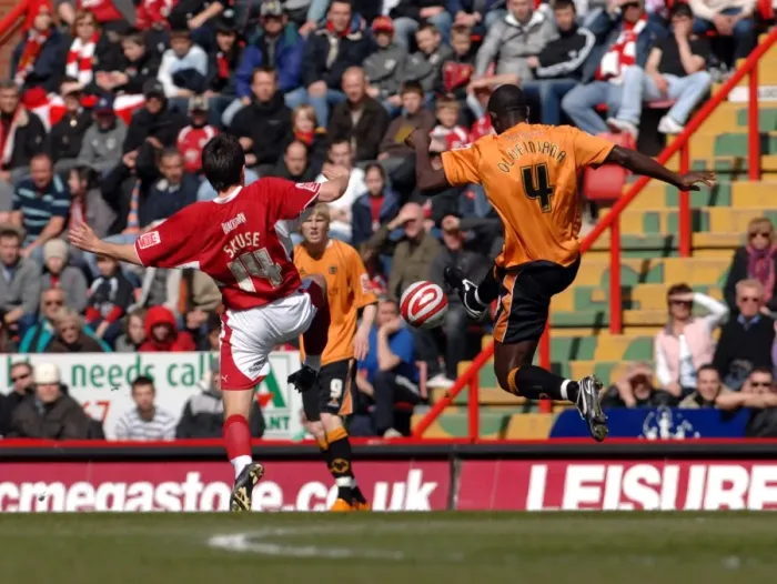 Framed Print : Cole Skuse in Action: Bristol City vs. Wolverhampton Wanderers Framed Print : Cole Skuse in Action: Bristol City vs. Wolverhampton Wanderers