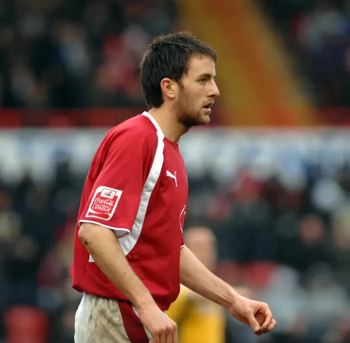 Framed Print : Cole Skuse in Action: Bristol City vs. Norwich City Framed Print : Cole Skuse in Action: Bristol City vs. Norwich City
