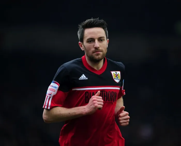 Framed Print : Cole Skuse in Action: Bristol City vs Sheffield Wednesday, Npower Championship (April 1, 2013) Framed Print : Cole Skuse in Action: Bristol City vs Sheffield Wednesday, Npower Championship (April 1, 2013)
