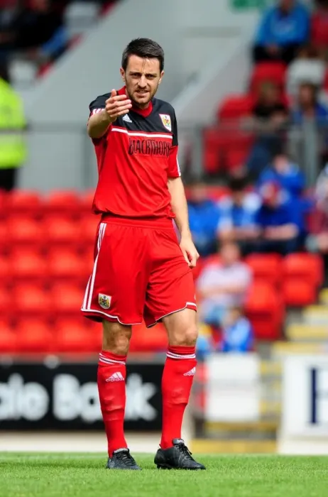Framed Print : Cole Skuse in Action: Bristol City vs St Johnstone at McDiarmid Park (2012)