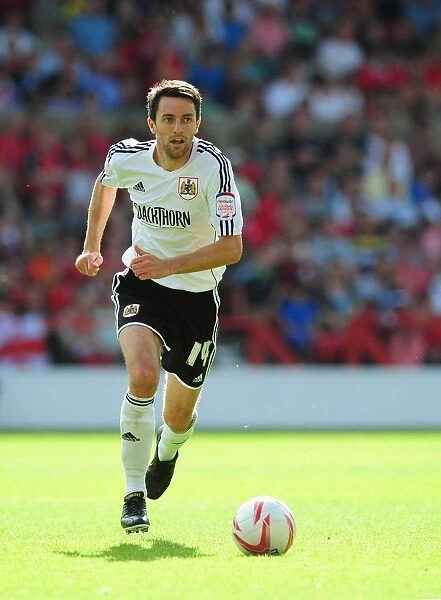 Cole Skuse in Action: Nottingham Forest vs. Bristol City, Championship Football Match, 2012