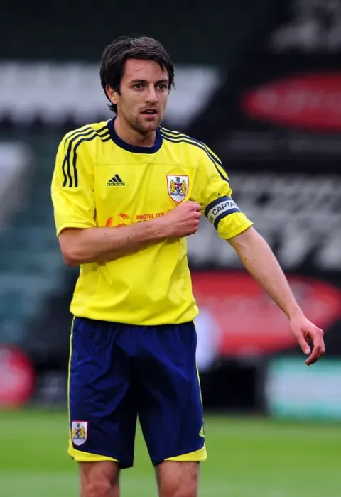Framed Print : Cole Skuse in Action: Plymouth Argyle vs. Bristol City Framed Print : Cole Skuse in Action: Plymouth Argyle vs. Bristol City