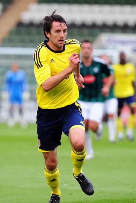 Framed Print : Cole Skuse in Action: Plymouth Argyle vs. Bristol City Framed Print : Cole Skuse in Action: Plymouth Argyle vs. Bristol City