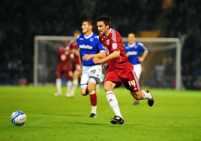 Framed Print : Cole Skuse of Bristol City in Action Against Portsmouth, Championship Match, Fratton Park, September 2010