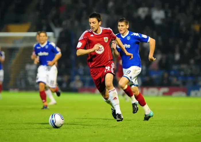 Framed Print : Cole Skuse of Bristol City in Action against Portsmouth at Fratton Park, 2010 Championship Football Match