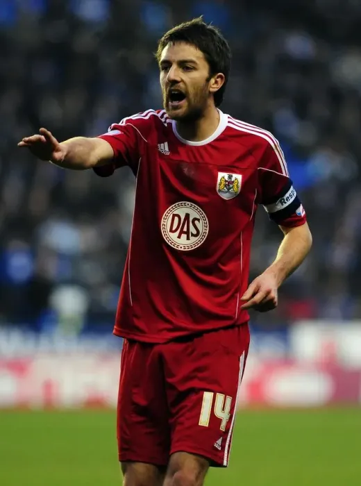 Framed Print : Cole Skuse of Bristol City in Action Against Reading, Championship Match, 26th December 2010