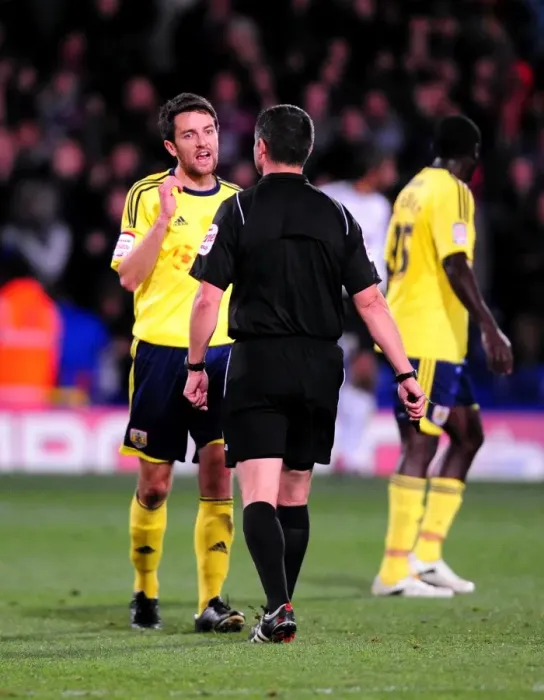 Framed Print : Cole Skuse Protests to Referee during Crystal Palace vs. Bristol City Championship Match, 15 / 10 / 2011 Framed Print : Cole Skuse Protests to Referee during Crystal Palace vs. Bristol City Championship Match, 15 / 10 / 2011