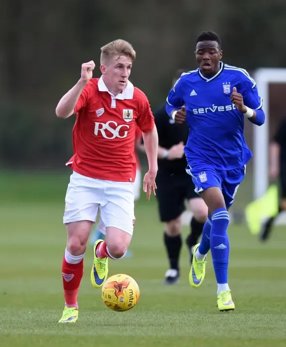 Framed Print : Connor Lemonheigh-Evans in Focus: Training Intensely with Bristol City, October 2014