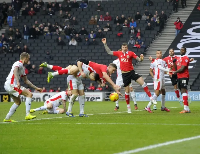 Framed Print : Controversial Fall: Matt Smith of Bristol City at MK Dons, February 2015 Framed Print : Controversial Fall: Matt Smith of Bristol City at MK Dons, February 2015