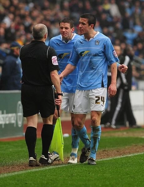 Coventry's Wood Argues with Linesman During Tense Championship Clash: Coventry City vs. Bristol City (05 / 03 / 2011)
