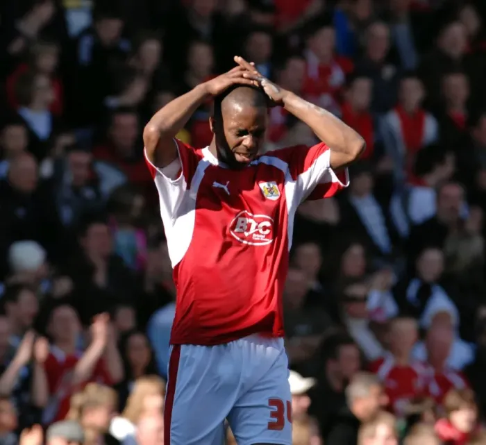 Framed Print : Darren Byfield in Action for Bristol City Against Wolverhampton Wanderers Framed Print : Darren Byfield in Action for Bristol City Against Wolverhampton Wanderers