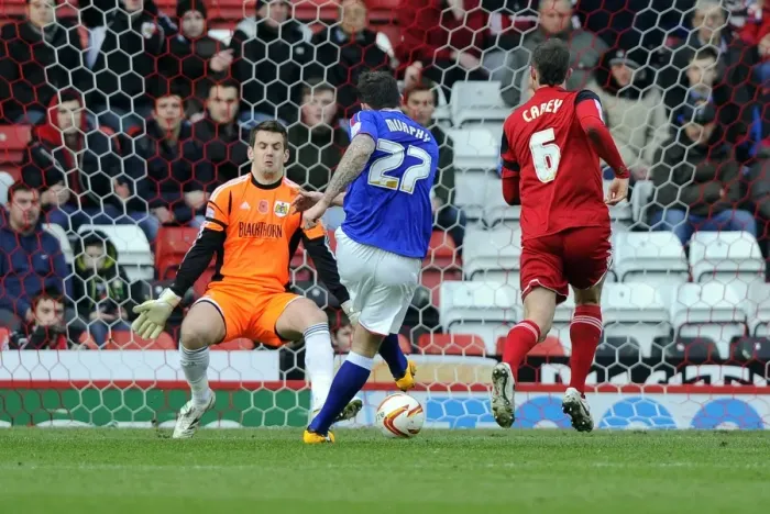 Framed Print : Daryl Murphy Scores the Opener: Ipswich Town vs. Bristol City, Championship 2013 Framed Print : Daryl Murphy Scores the Opener: Ipswich Town vs. Bristol City, Championship 2013