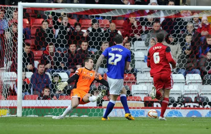 Framed Print : Daryl Murphy Scores the Opener: Ipswich Town vs. Bristol City, Championship 2013 - Murphy's Strike Against Heaton Framed Print : Daryl Murphy Scores the Opener: Ipswich Town vs. Bristol City, Championship 2013 - Murphy's Strike Against Heaton