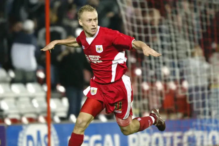 Framed Print : Dave Cotterill in Action for Bristol City Football Club (05-06)