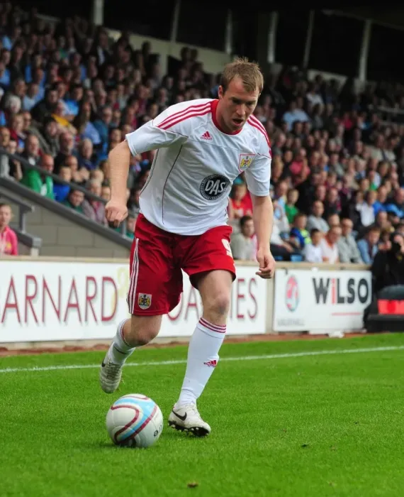 Framed Print : David Clarkson of Bristol City in Action against Scunthorpe United, Championship Match, September 11, 2010 Framed Print : David Clarkson of Bristol City in Action against Scunthorpe United, Championship Match, September 11, 2010