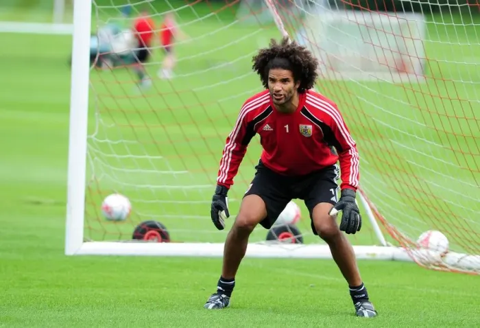 Framed Print : David James Begins New Journey at Bristol City: First Training Session Framed Print : David James Begins New Journey at Bristol City: First Training Session