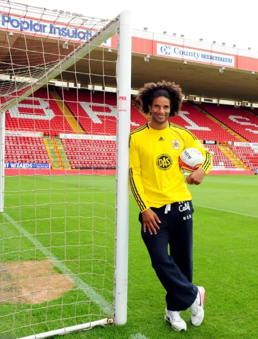 Framed Print : David James Joins Bristol City: English Legend Signs for the Robins