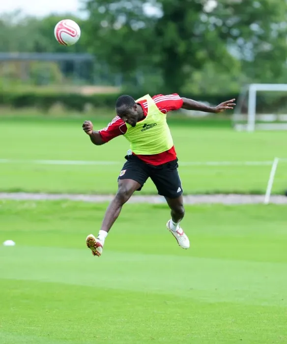 Framed Print : David James Joins Bristol City: First Training Session - Season 10-11 (New Signing) Framed Print : David James Joins Bristol City: First Training Session - Season 10-11 (New Signing)