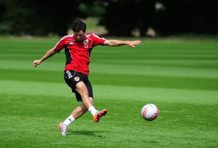 Framed Print : David James Joins Bristol City: First Training Session - Season 10-11 (New Signing) Framed Print : David James Joins Bristol City: First Training Session - Season 10-11 (New Signing)