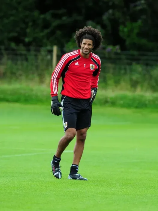 Framed Print : David James Kicks Off New Beginning at Bristol City: First Training Day Framed Print : David James Kicks Off New Beginning at Bristol City: First Training Day