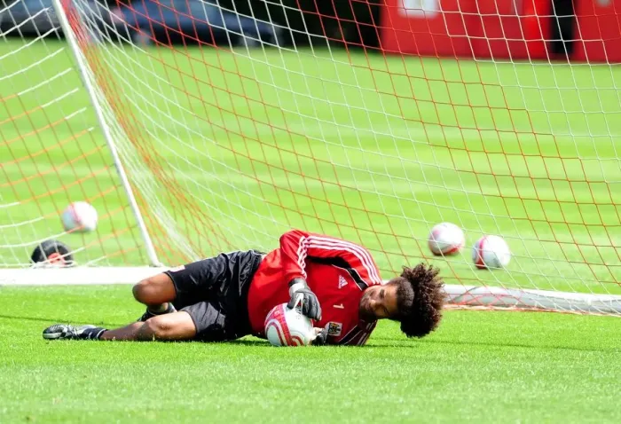 Framed Print : David James Kicks Off New Beginnings: First Training Day with Bristol City Framed Print : David James Kicks Off New Beginnings: First Training Day with Bristol City